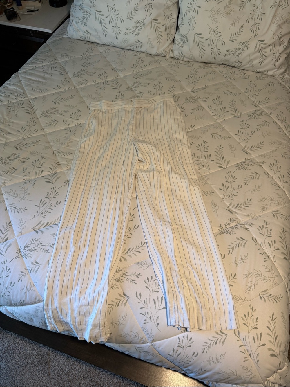 Abercrombie & Fitch Light Cream Pinstripe Wide-Leg linen Pants